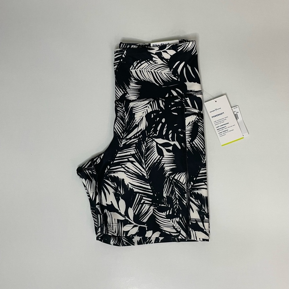 Old Navy Powersoft Bike Short